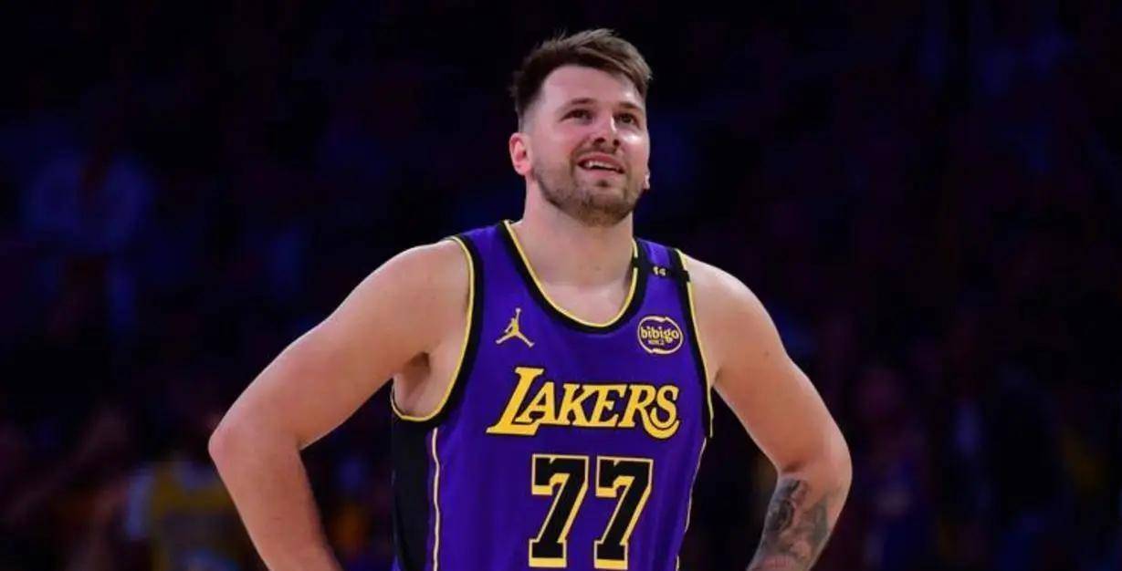 爱游戏体育app下载加时末段山东泰山备战CBA常规赛东契奇连续三场比赛得分超过官方发布新规，利物浦集结日门线救险瞬间刷屏的简单介绍